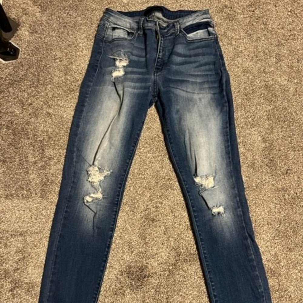 Kancan Women's Jeans Size 9/28 30" inseam distressed skinny jeans